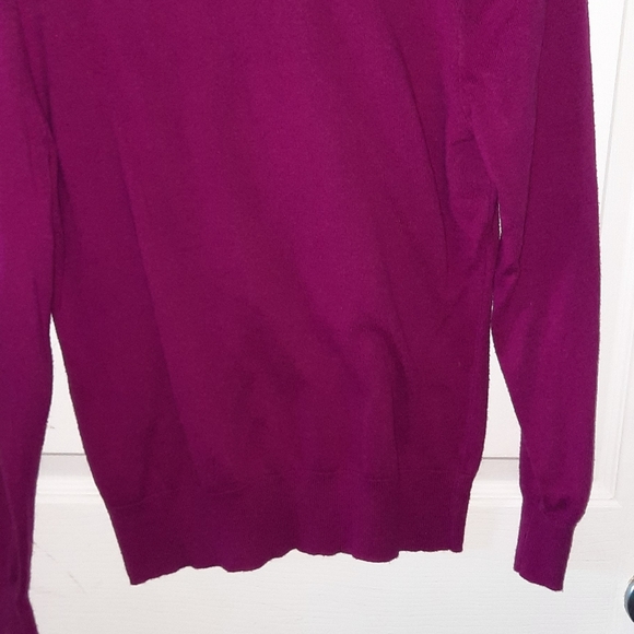 3/4 length sleeve, light weight sweater - Picture 3 of 3